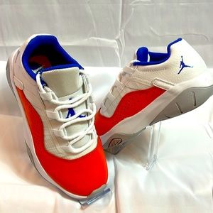 Nike Air Jordan 11 CMFT Low Boys sz 7Y